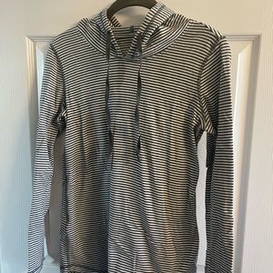 Eddie Bauer hooded long sleeve shirt
